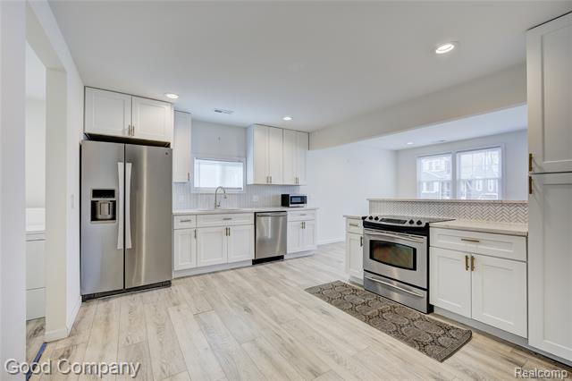 Builiding view thirteen for 23826 Kate, Warren, MI. 48091