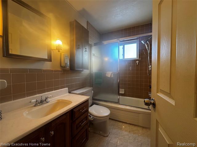 Builiding view four for 23204 Blackett, Warren, MI. 48089