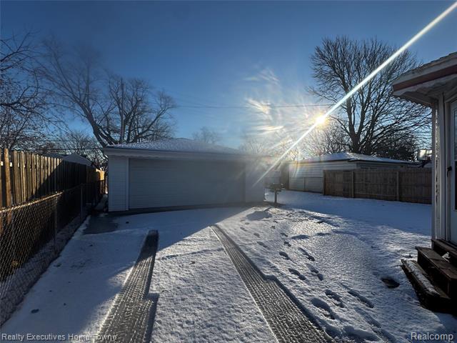 Builiding view one for 23204 Blackett, Warren, MI. 48089