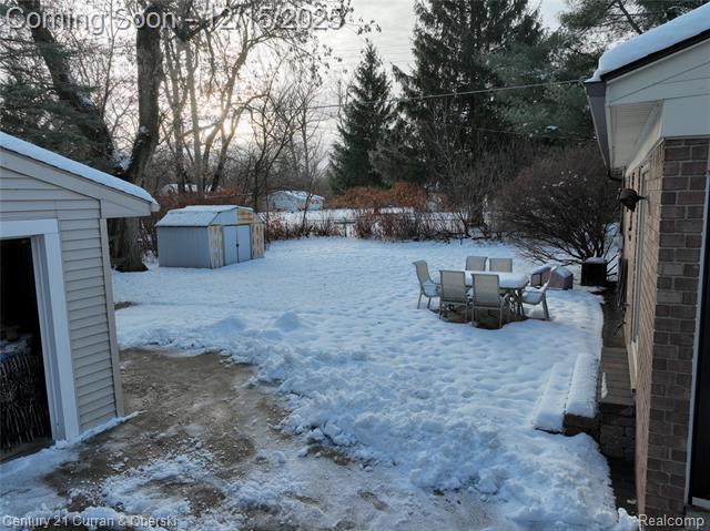 Builiding view forty two for 34455 Rhonswood, Farmington, MI. 48335