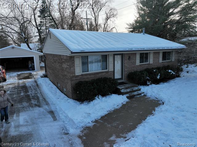 Builiding view one for 34455 Rhonswood, Farmington, MI. 48335