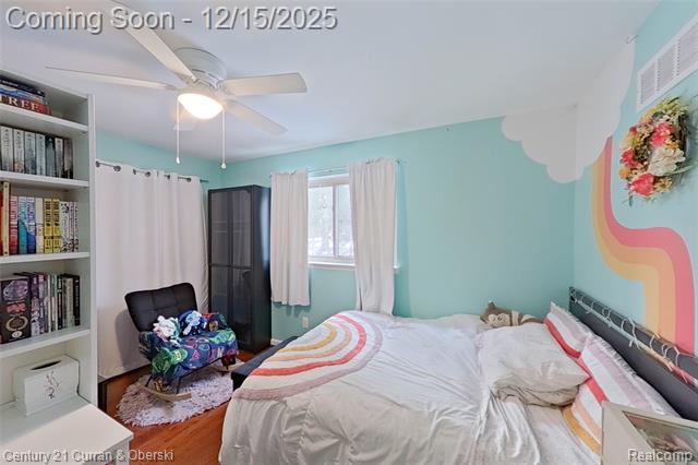 Builiding view sixteen for 34455 Rhonswood, Farmington, MI. 48335