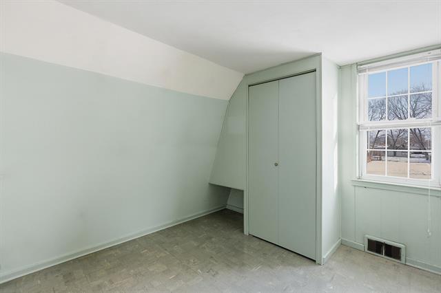 Builiding view fifteen for 23013 Melrose, Eastpointe, MI. 48021