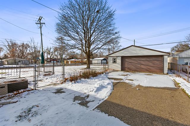 Builiding view twenty eight for 23013 Melrose, Eastpointe, MI. 48021