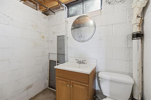 Builiding view twenty one for 23013 Melrose, Eastpointe, MI. 48021