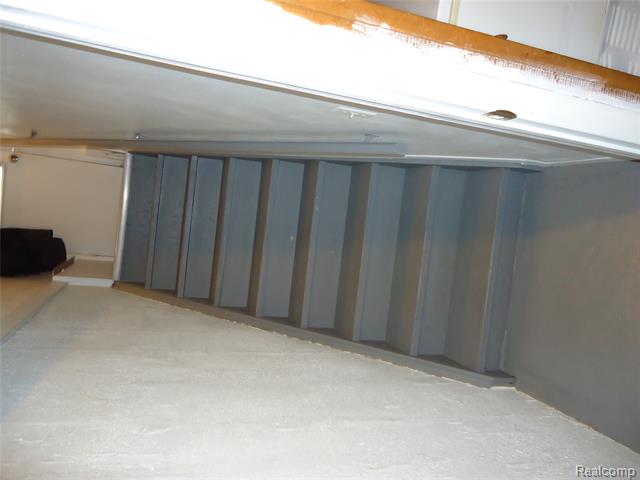 Builiding view thirteen for 11051 Timken, Warren, MI. 48089