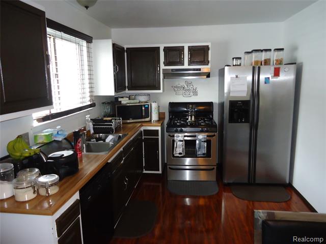 Builiding view three for 11051 Timken, Warren, MI. 48089