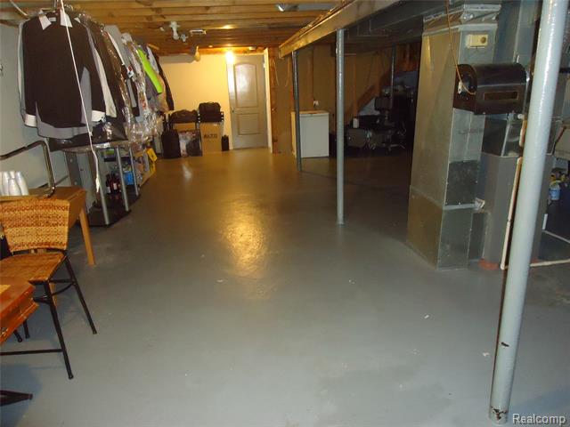 Builiding view twelve for 11051 Timken, Warren, MI. 48089