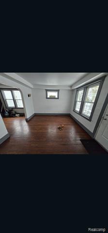 Builiding view eight for 22936 Oakwood, Eastpointe, MI. 48021