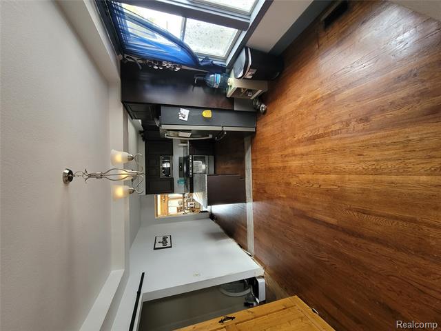 Builiding view nine for 22936 Oakwood, Eastpointe, MI. 48021