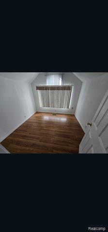 Builiding view seventeen for 22936 Oakwood, Eastpointe, MI. 48021