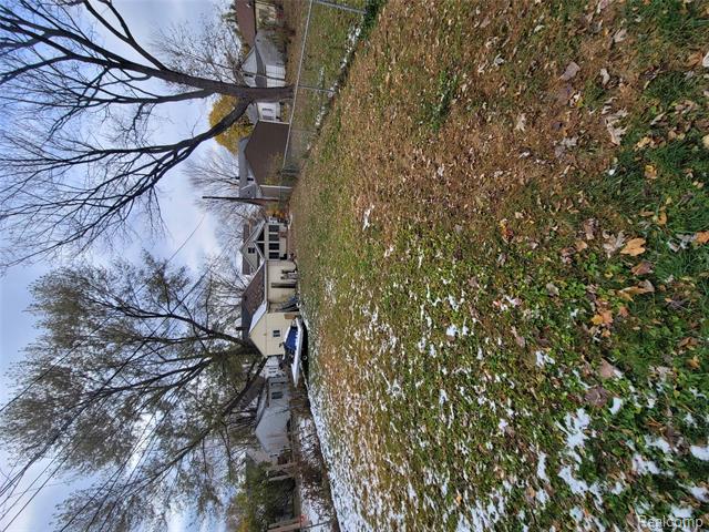 Builiding view six for 22936 Oakwood, Eastpointe, MI. 48021