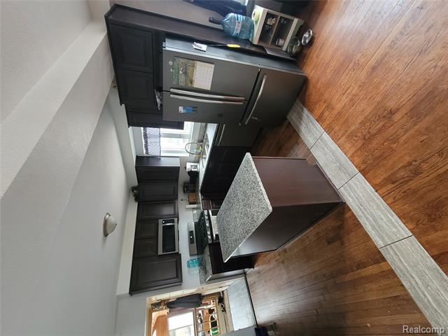 Builiding view ten for 22936 Oakwood, Eastpointe, MI. 48021