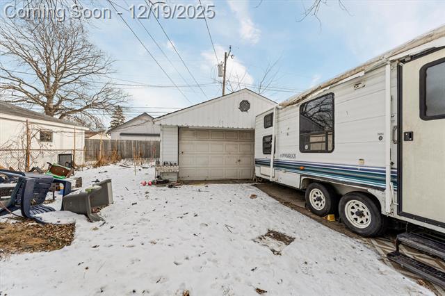 Builiding view nineteen for 23728 Normandy, Eastpointe, MI. 48021