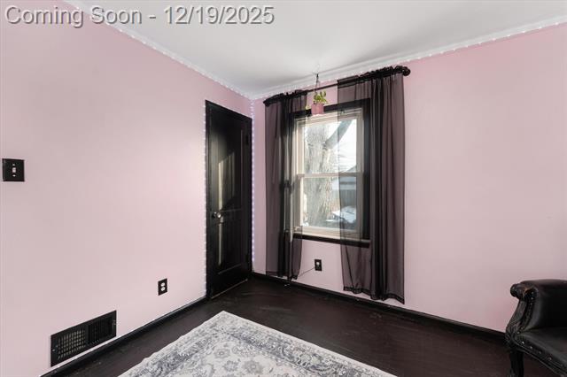 Builiding view ten for 23728 Normandy, Eastpointe, MI. 48021