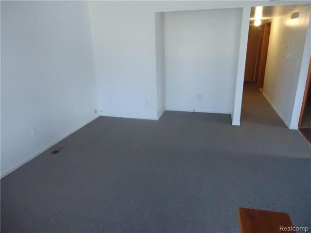 Builiding view eighteen for 23827 Willard, Warren, MI. 48089