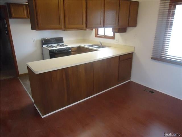 Builiding view fourteen for 23827 Willard, Warren, MI. 48089