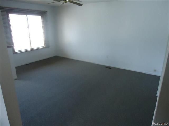 Builiding view sixteen for 23827 Willard, Warren, MI. 48089