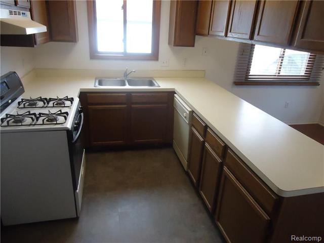 Builiding view thirteen for 23827 Willard, Warren, MI. 48089