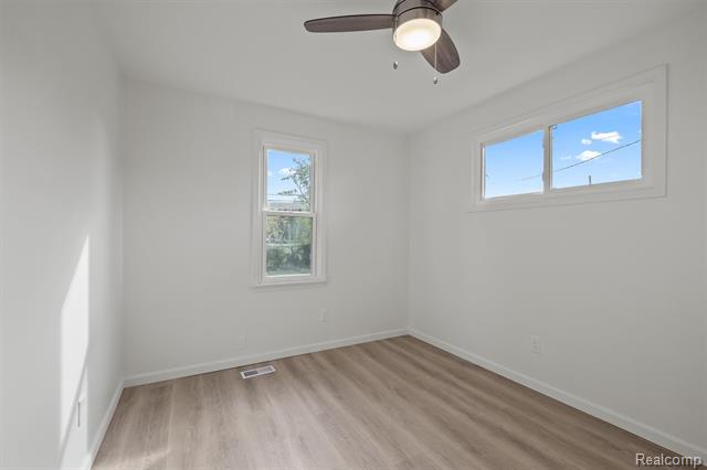 Builiding view eight for 20910 Collingham, Farmington, MI. 48336