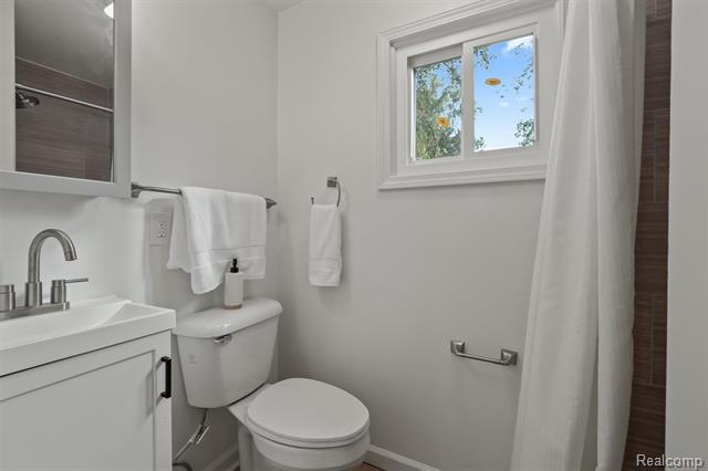Builiding view ten for 20910 Collingham, Farmington, MI. 48336