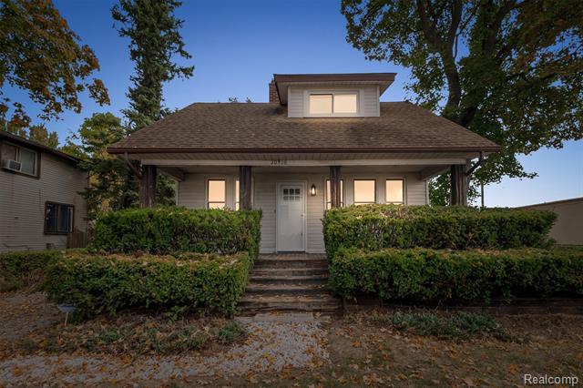 front view picture of 20910 Collingham Ave, Farmington, MI. 48336
