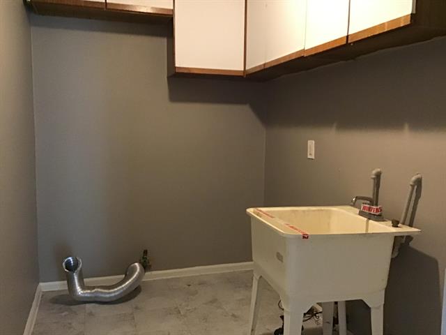 Builiding view thirteen for 23822 Wellington, Warren, MI. 48089