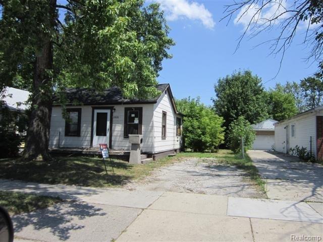 front view for 23824 Columbus, Warren, Mi. 48089