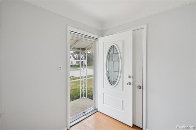 Builiding view two for 8157 Stephens, Center Line, MI. 48015