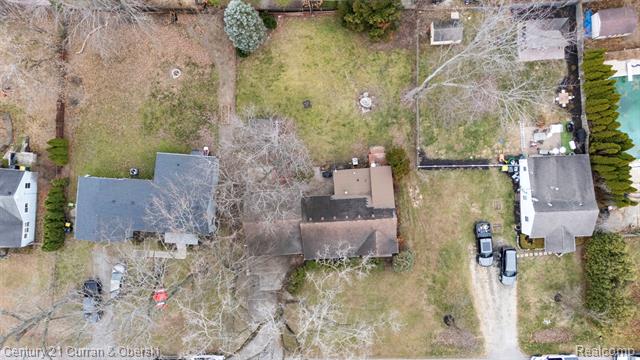 Builiding view forty four for 33776 Rhonswood, Farmington, MI. 48335