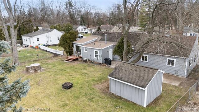 Builiding view forty for 33776 Rhonswood, Farmington, MI. 48335