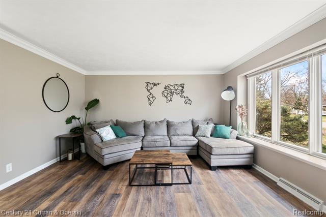 Builiding view sixteen for 33776 Rhonswood, Farmington, MI. 48335