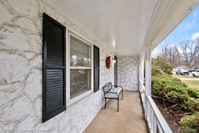 Builiding view ten for 33776 Rhonswood, Farmington, MI. 48335