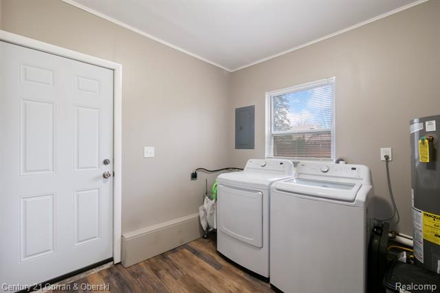 Builiding view thirty two for 33776 Rhonswood, Farmington, MI. 48335