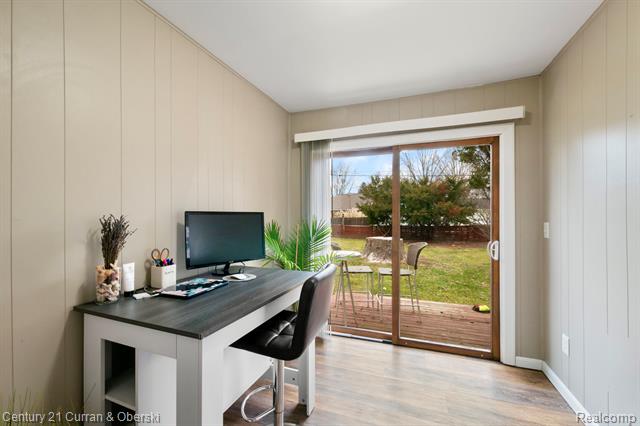 Builiding view twenty two for 33776 Rhonswood, Farmington, MI. 48335