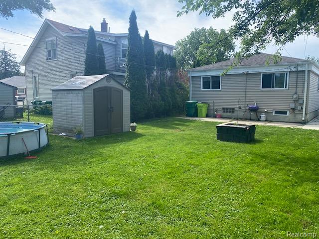 Builiding view twenty five for 16841 Stephens, Eastpointe, MI. 48021