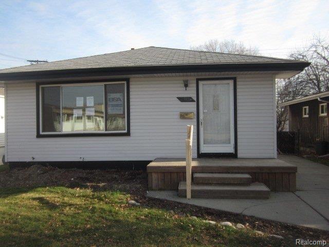 front view for 23830 Shakespeare, Eastpointe, Mi. 48021