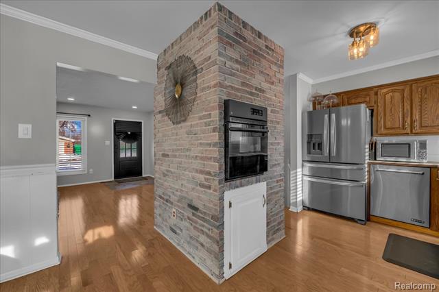 Builiding view eleven for 33027 Meadowlark, Farmington, MI. 48336