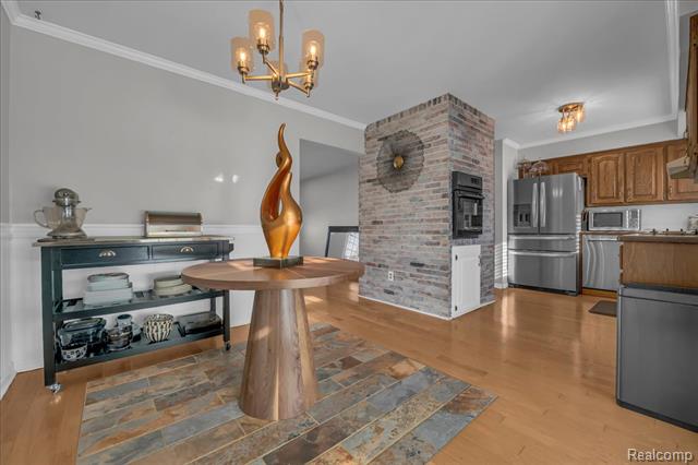 Builiding view nine for 33027 Meadowlark, Farmington, MI. 48336