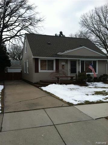 front view for 24235 Lexington, Eastpointe, Mi. 48021