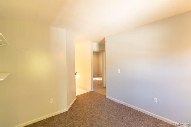 Builiding view sixteen for 22105 Ridgeway, Saint Clair Shores, MI. 48080