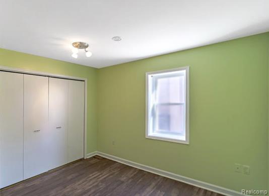 Builiding view ten for 22105 Ridgeway, Saint Clair Shores, MI. 48080