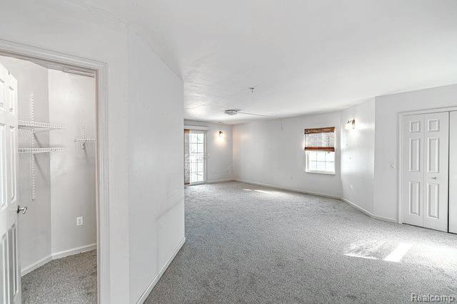 Builiding view thirteen for 22105 Ridgeway, Saint Clair Shores, MI. 48080