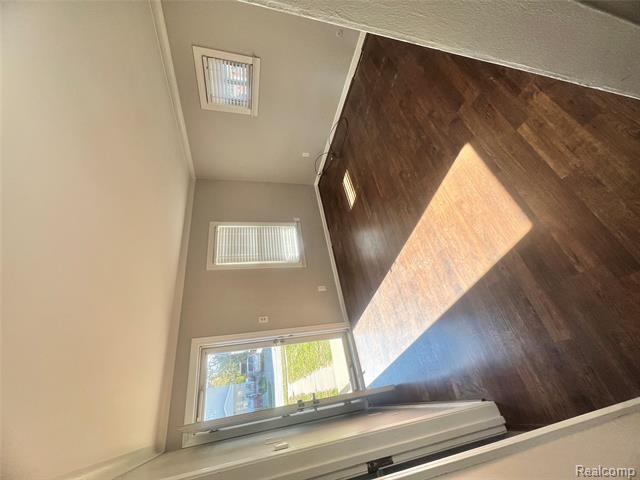 Builiding view seven for 21905 Ridgeway, Saint Clair Shores, MI. 48080