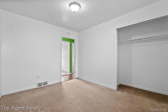 Builiding view fifteen for 24297 Dale, Eastpointe, MI. 48021