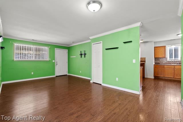 Builiding view seven for 24297 Dale, Eastpointe, MI. 48021