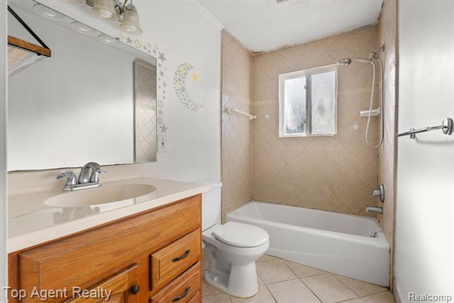 Builiding view sixteen for 24297 Dale, Eastpointe, MI. 48021