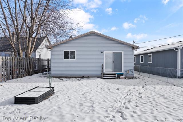 Builiding view twenty two for 24297 Dale, Eastpointe, MI. 48021