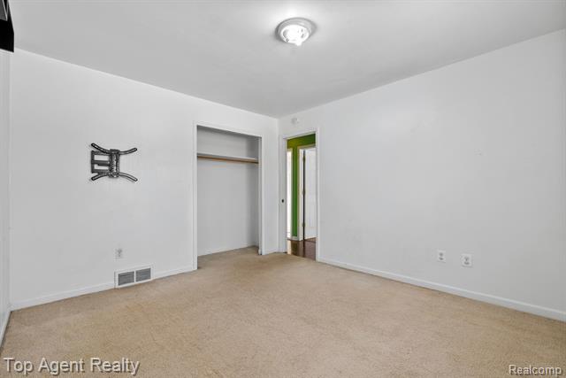 Builiding view twenty for 24297 Dale, Eastpointe, MI. 48021