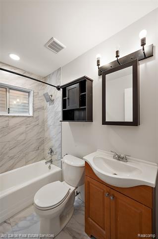 Builiding view thirty one for 11216 Unity, Warren, MI. 48089